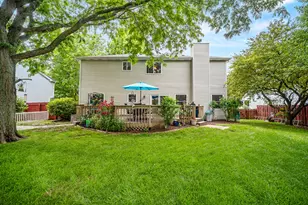 368 Brookhaven Cir, Sugar Grove, IL 60554 - Photo 4