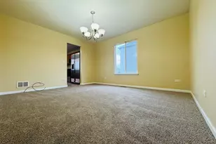 408 Clifton Ln, Bolingbrook, IL 60440 - Photo 6