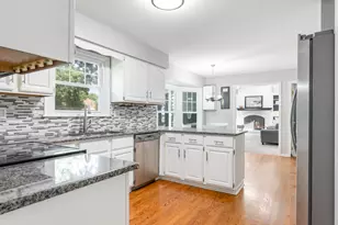1621 Kenyon Dr, Naperville, IL 60565 - Photo 8