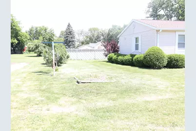 312 Dixon Street, Streator, IL 61364 - Photo 2