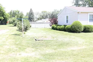 312 Dixon St, Streator, IL 61364 - Photo 2