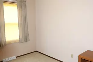 312 Dixon St, Streator, IL 61364 - Photo 10
