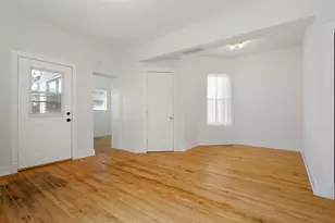 3843 W Addison St, Chicago, IL 60618 - Photo 20
