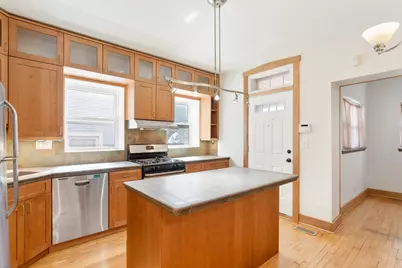 3843 W Addison Street, Chicago, IL 60618 - Photo 10