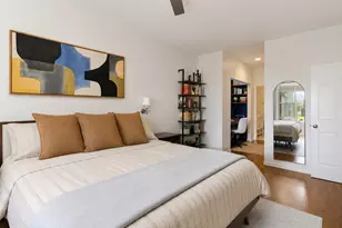 2040 W Belmont Ave, Chicago, IL 60618 - Photo 20