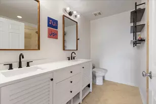 2040 W Belmont Ave, Chicago, IL 60618 - Photo 18