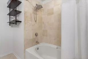 2040 W Belmont Ave, Chicago, IL 60618 - Photo 22