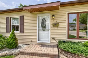 714 Sunset Cir, Streamwood, IL 60107 - Photo 24
