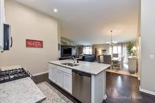 911 Appaloosa Trail, Plano, IL 60545 - Photo 4