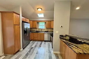 826 River Dr, Carol Stream, IL 60188 - Photo 4