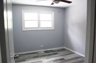 826 River Dr, Carol Stream, IL 60188 - Photo 12