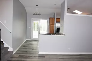 826 River Dr, Carol Stream, IL 60188 - Photo 6