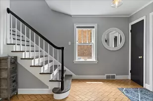 6455 N Talman Ave, Chicago, IL 60645 - Photo 8