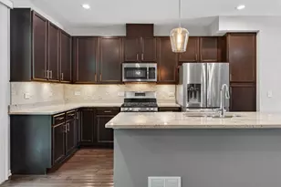862 W Chase Ln, Palatine, IL 60067 - Photo 8