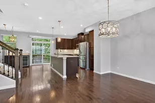 862 W Chase Ln, Palatine, IL 60067 - Photo 6
