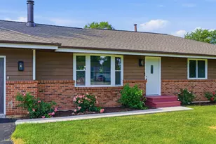 8063 Clearview Dr, Rockford, IL 61102 - Photo 4