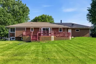 8063 Clearview Dr, Rockford, IL 61102 - Photo 24