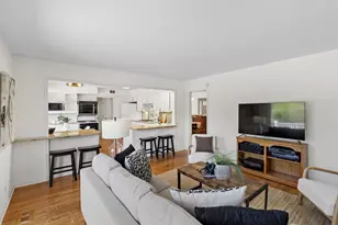 25725 N Oak Creek Cir, Barrington, IL 60010 - Photo 8