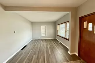 419 Rockwell St, Kewanee, IL 61443 - Photo 12