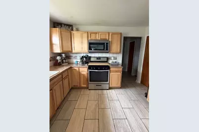 395 S Michigan Avenue, Bradley, IL 60915 - Photo 4