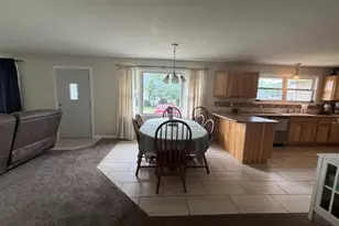 395 S Michigan Ave, Bradley, IL 60915 - Photo 6