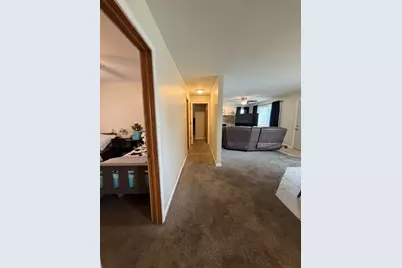 395 S Michigan Avenue, Bradley, IL 60915 - Photo 18
