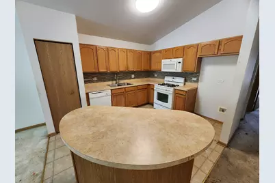 371 Lakewood Boulevard, Park Forest, IL 60466 - Photo 4