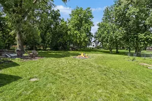 5S254 Radcliff Rd, Naperville, IL 60563 - Photo 24