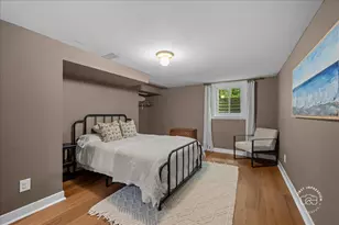 27W755 Robin Ln, West Chicago, IL 60185 - Photo 16