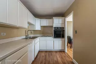 6301 N Sheridan Rd, Chicago, IL 60660 - Photo 8