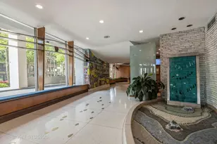 6301 N Sheridan Rd, Chicago, IL 60660 - Photo 2
