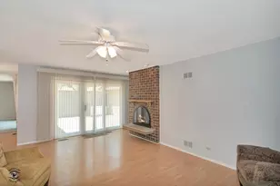 1020 Dartmouth Dr, Wheaton, IL 60189 - Photo 12