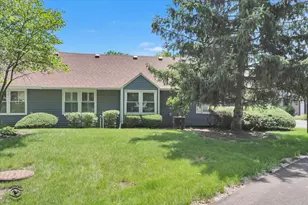 1020 Dartmouth Dr, Wheaton, IL 60189 - Photo 2