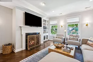 953 W Montana St, Chicago, IL 60614 - Photo 2