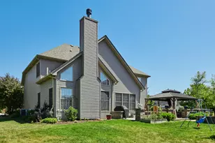 26300 W Chatham Dr, Plainfield, IL 60585 - Photo 2