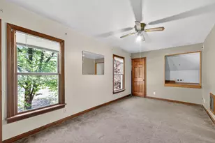 536 N 7th St, Dekalb, IL 60115 - Photo 18