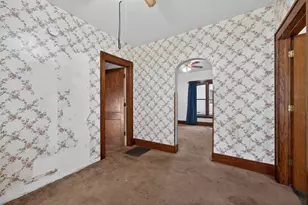 536 N 7th St, Dekalb, IL 60115 - Photo 12