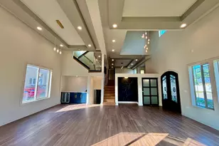 9100 Kenton Ave, Skokie, IL 60076 - Photo 8