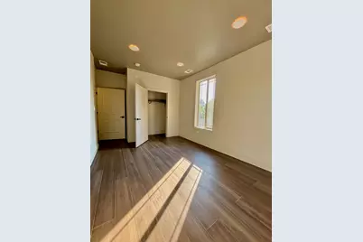 9100 Kenton Avenue, Skokie, IL 60076 - Photo 44