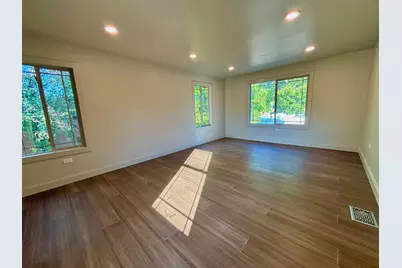 9100 Kenton Avenue, Skokie, IL 60076 - Photo 30