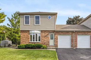 894 Glenlake Dr, Carol Stream, IL 60188 - Photo 1