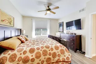 1701 Astor Ave, Oakbrook Terrace, IL 60181 - Photo 12