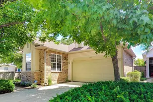 1701 Astor Ave, Oakbrook Terrace, IL 60181 - Photo 22