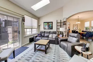 1701 Astor Ave, Oakbrook Terrace, IL 60181 - Photo 4