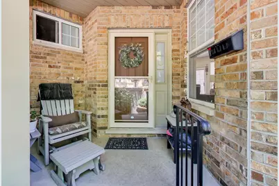 1701 Astor Avenue, Oakbrook Terrace, IL 60181 - Photo 2