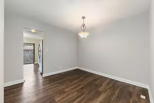 1736 S Washington St, Naperville, IL 60565 - Photo 6