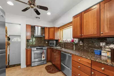 7555 N Neva Avenue, Niles, IL 60714 - Photo 12