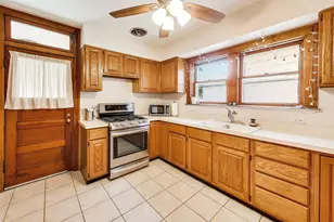 934 Circle Ave, Forest Park, IL 60130 - Photo 12