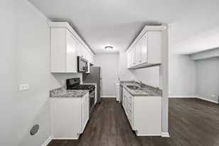 1303 Woodcutter Ln, Wheaton, IL 60189 - Photo 6
