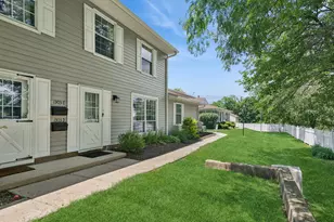 1303 Woodcutter Ln, Wheaton, IL 60189 - Photo 1